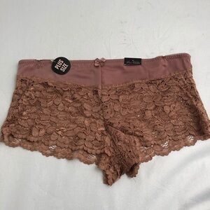 Prima Valentina tan nylon and lace panty 2x.